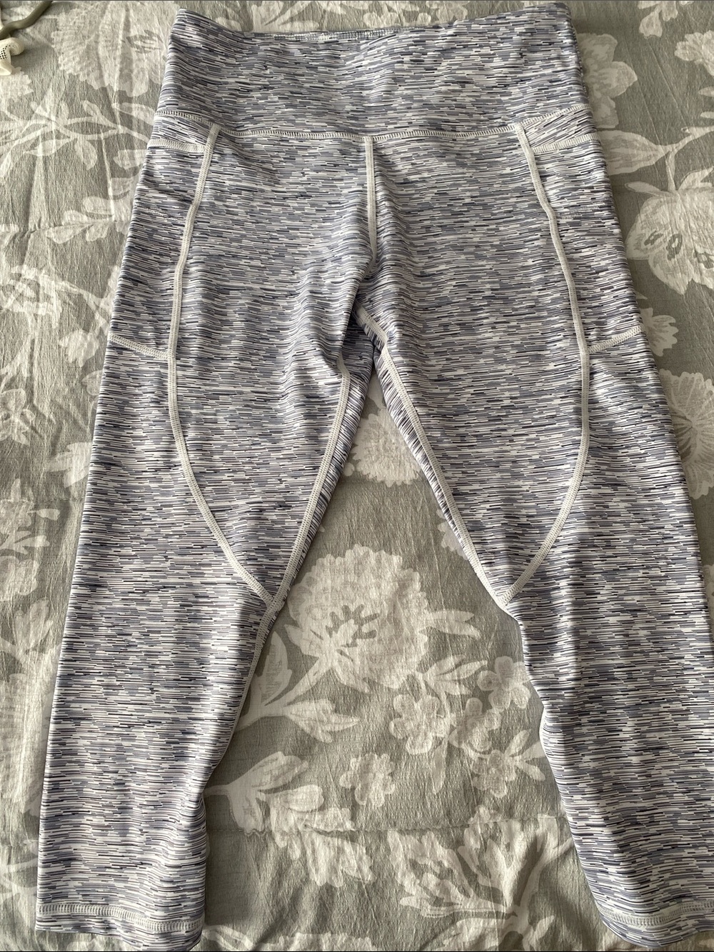 ZYIA Heathered Gray Capri Leggings
